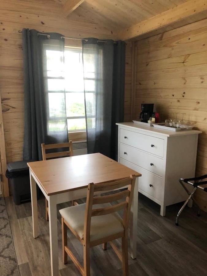 Les Chalets De La Colline Inc เบย์-แซงต์-กาทรีน ภายนอก รูปภาพ