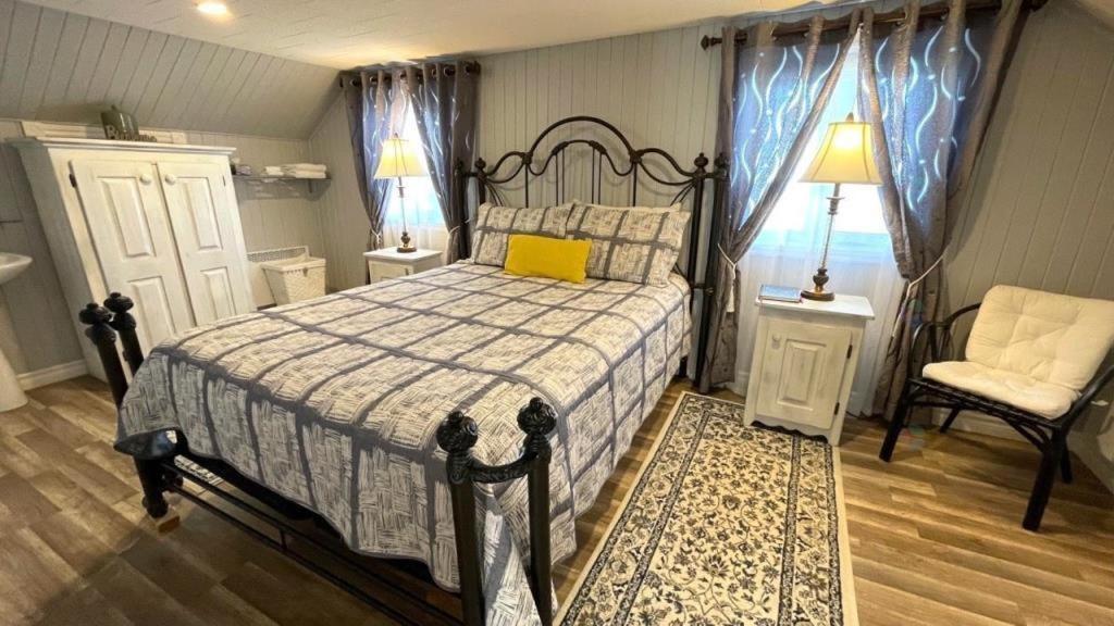 Les Chalets De La Colline Inc เบย์-แซงต์-กาทรีน ภายนอก รูปภาพ